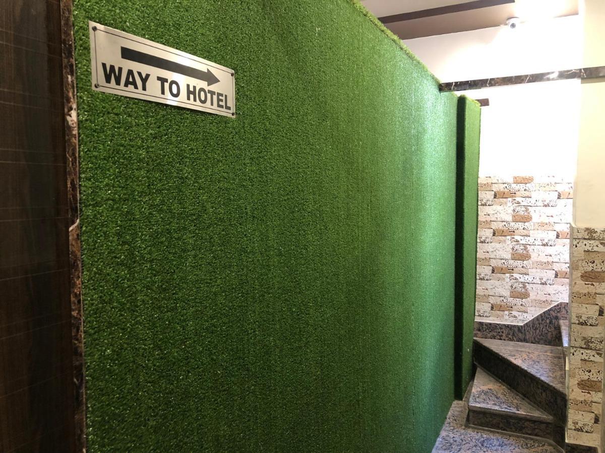 Hotel Famous Haridwar Exterior photo